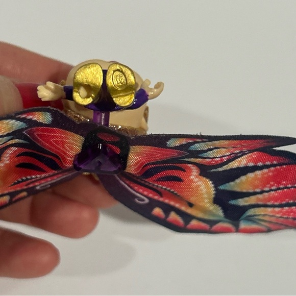 Hatchimals Pixies Wilder Wings Groovy Ginny Glittery Pixie & Snow Ball Sierra! - Picture 14 of 14